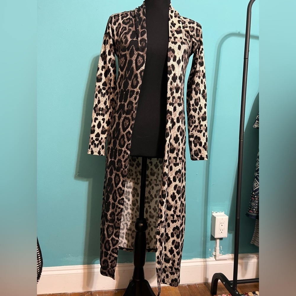#10 Cheetah print throw over - Picture 5 of 5